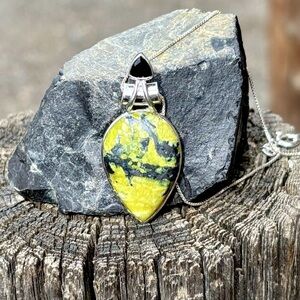 Lizardite & Onyx Necklace